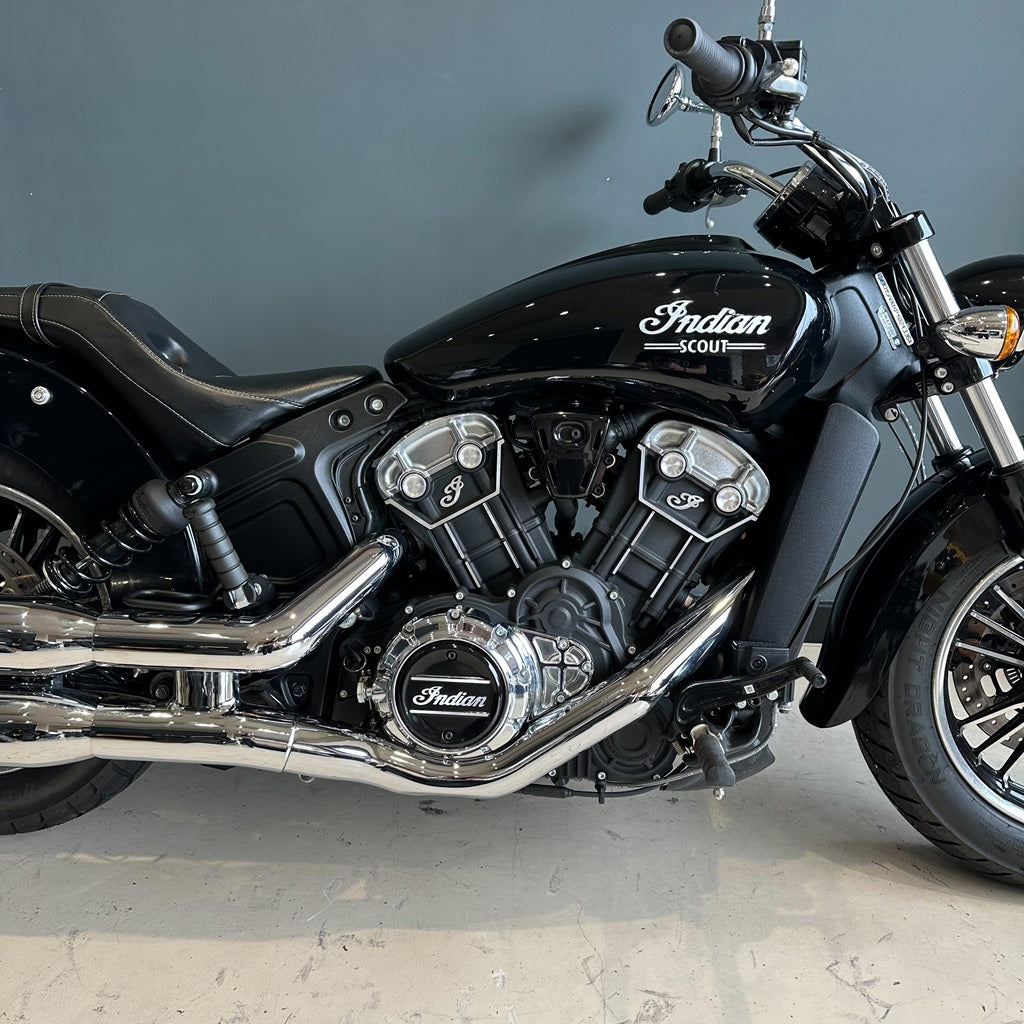 Indian Scout Classic -Gloss black - PreLoved