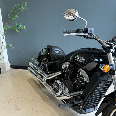 Indian Scout Classic -Gloss black - PreLoved