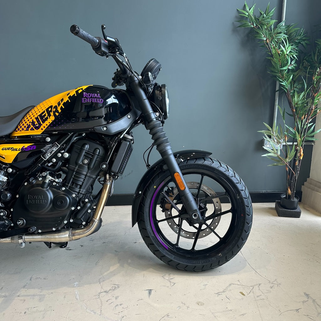 Royal Enfield Guerrilla 450 - Yellow Ribbon