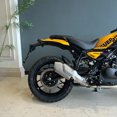 Royal Enfield Guerrilla 450 - Yellow Ribbon