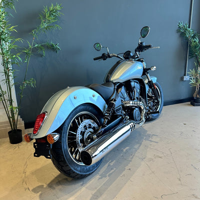 2025 INDIAN SCOUT SIXTY CLASSIC LIMITED - FROST SILVER
