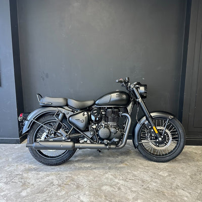 Royal Enfield Classic 350 - Stealth Black