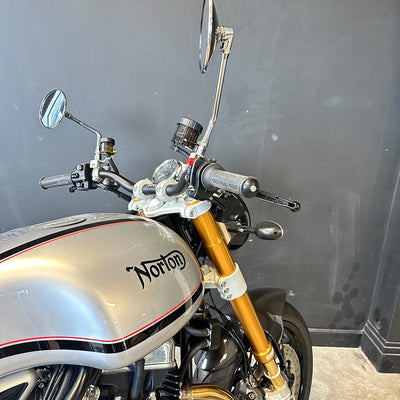 Norton Commando 961 Sport - Manx Silver