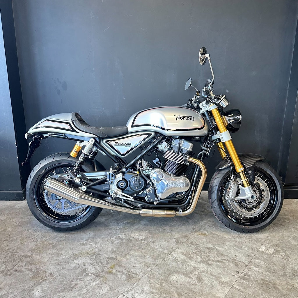Norton Commando 961 Sport - Manx Silver