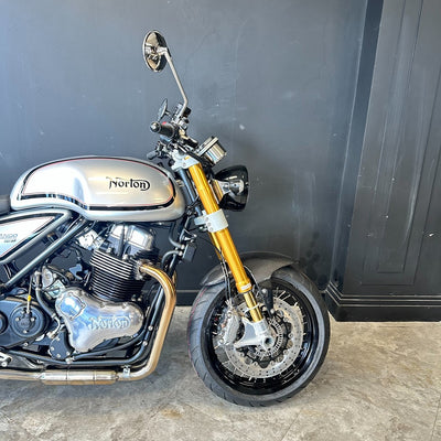 Norton Commando 961 Sport - Manx Silver