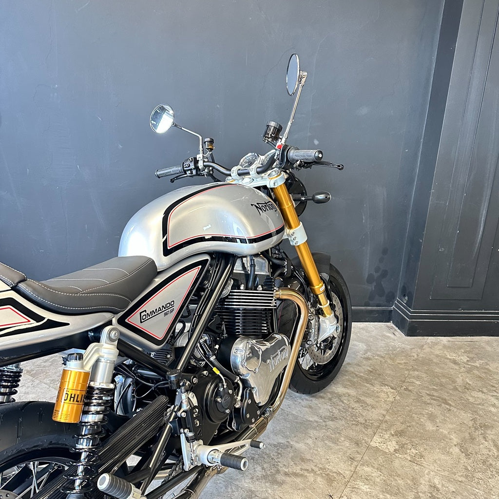 Norton Commando 961 Sport - Manx Silver