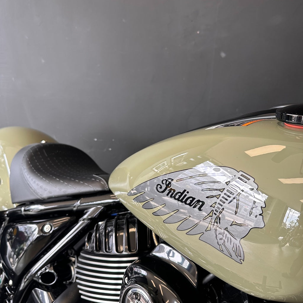 INDIAN CHIEF BOBBER DARKHORSE ’26 M/Y - MOSS GREEN