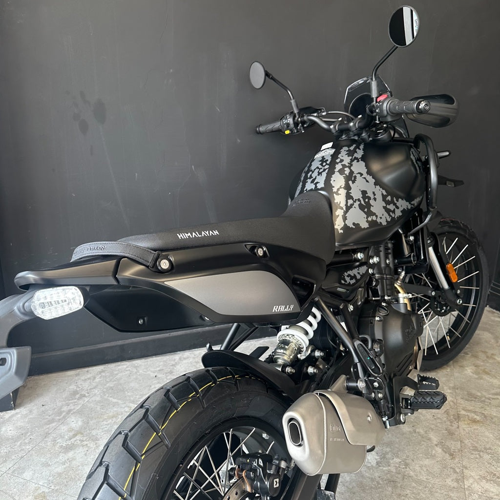 ROYAL ENFIELD HIMALAYAN 450 - Mana Black