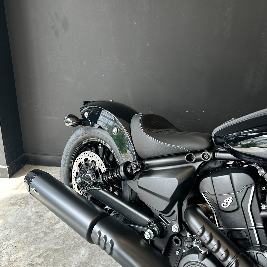 INDIAN SCOUT STANDARD - Metallic Black