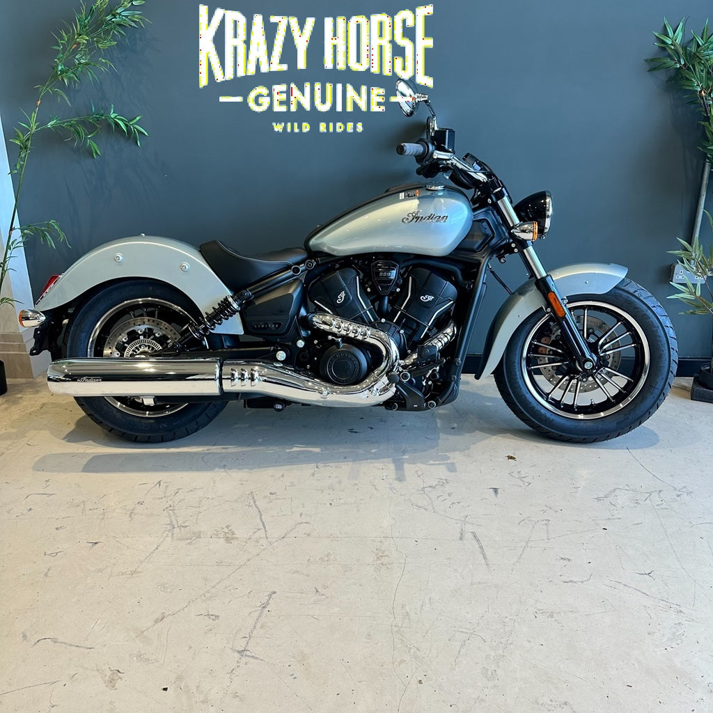 2025 INDIAN SCOUT SIXTY CLASSIC LIMITED - FROST SILVER