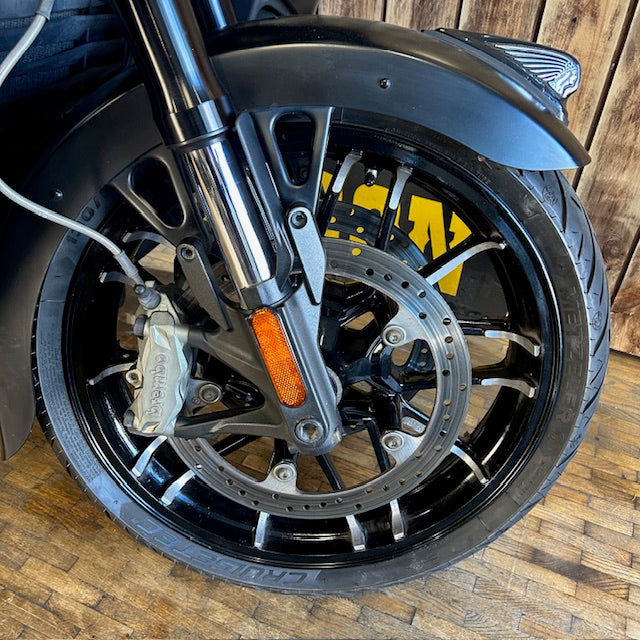 INDIAN PURSUIT DARK HORSE - BLACK SMOKE - PreLoved