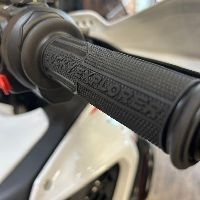 OFFER - MV AGUSTA LXP ORIOLI - Bianco pearl and Nero metallic