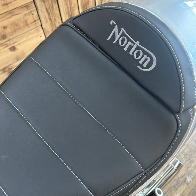 NORTON 961CR - MANX SILVER - Preloved