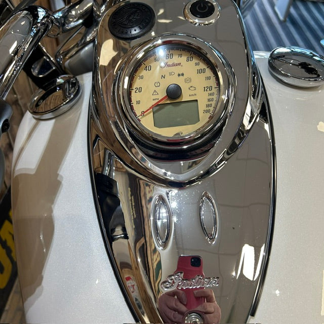 INDIAN CHIEF 111 - Pearl White - PreLoved