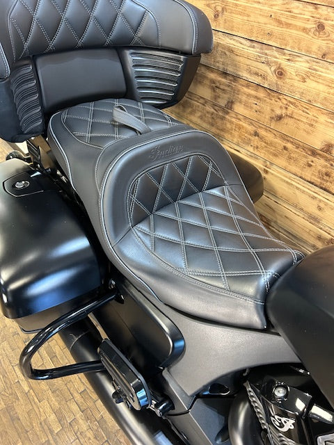 INDIAN PURSUIT DARK HORSE - BLACK SMOKE - PreLoved