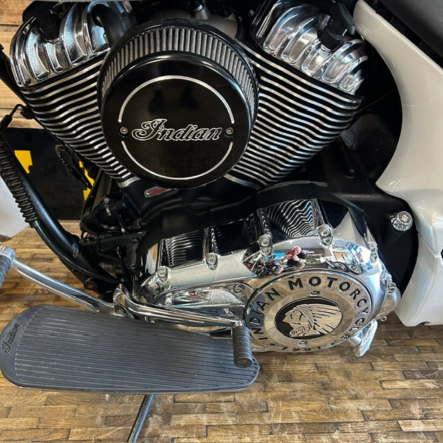 INDIAN CHIEF 111 - Pearl White - PreLoved