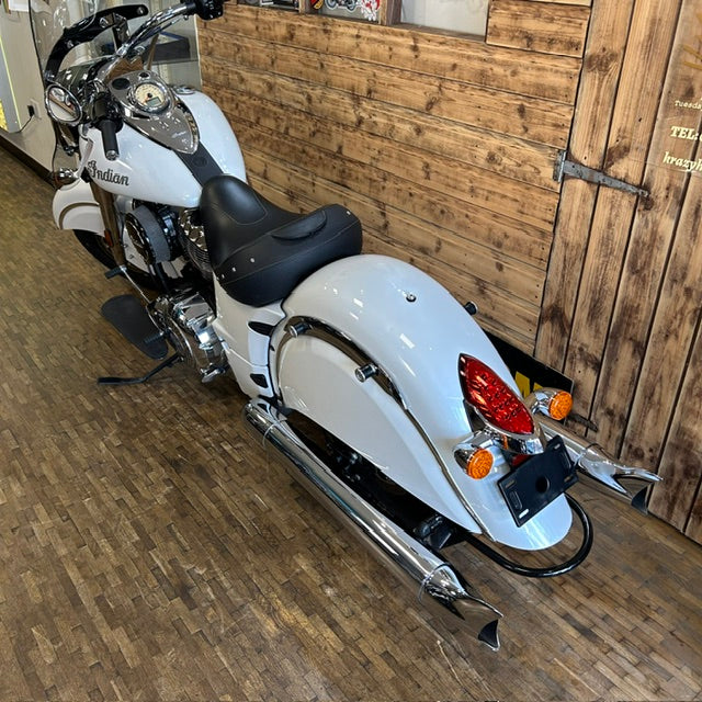 INDIAN CHIEF 111 - Pearl White - PreLoved