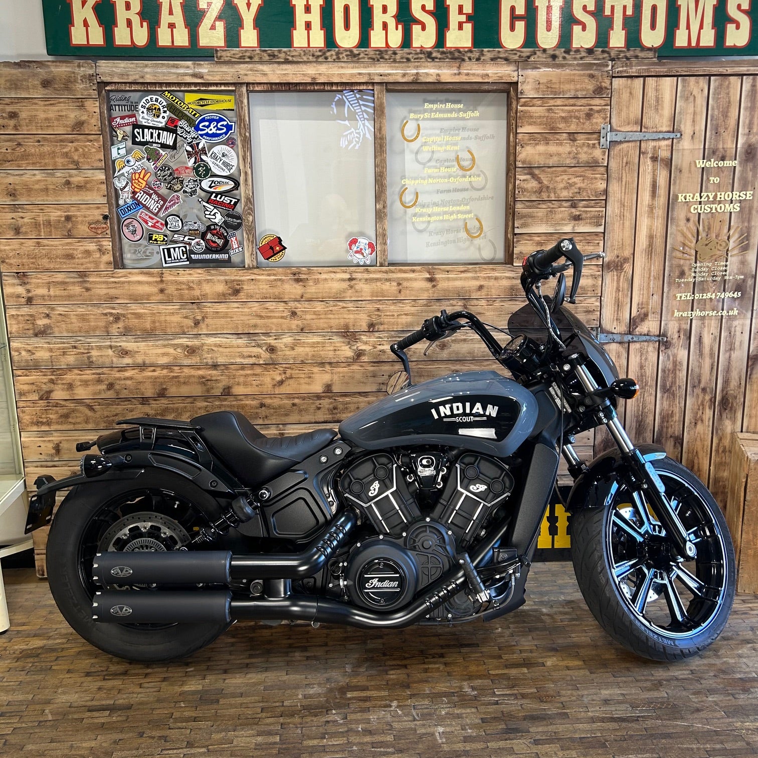 INDIAN SCOUT ROGUE - STEALTH GREY w/graphics - PreLoved