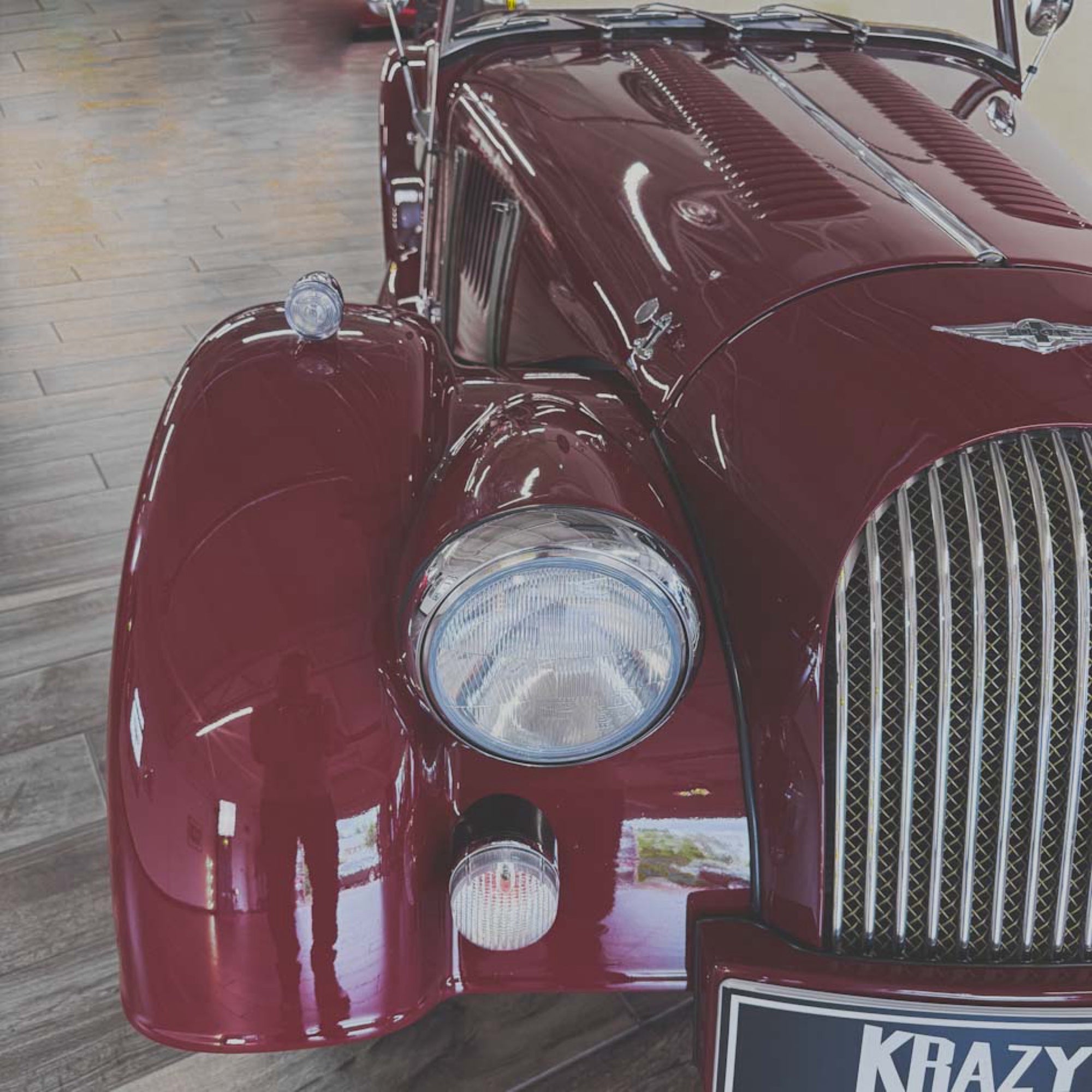 Morgan 4/4 80th Anniversary - 80th Anniversary Red