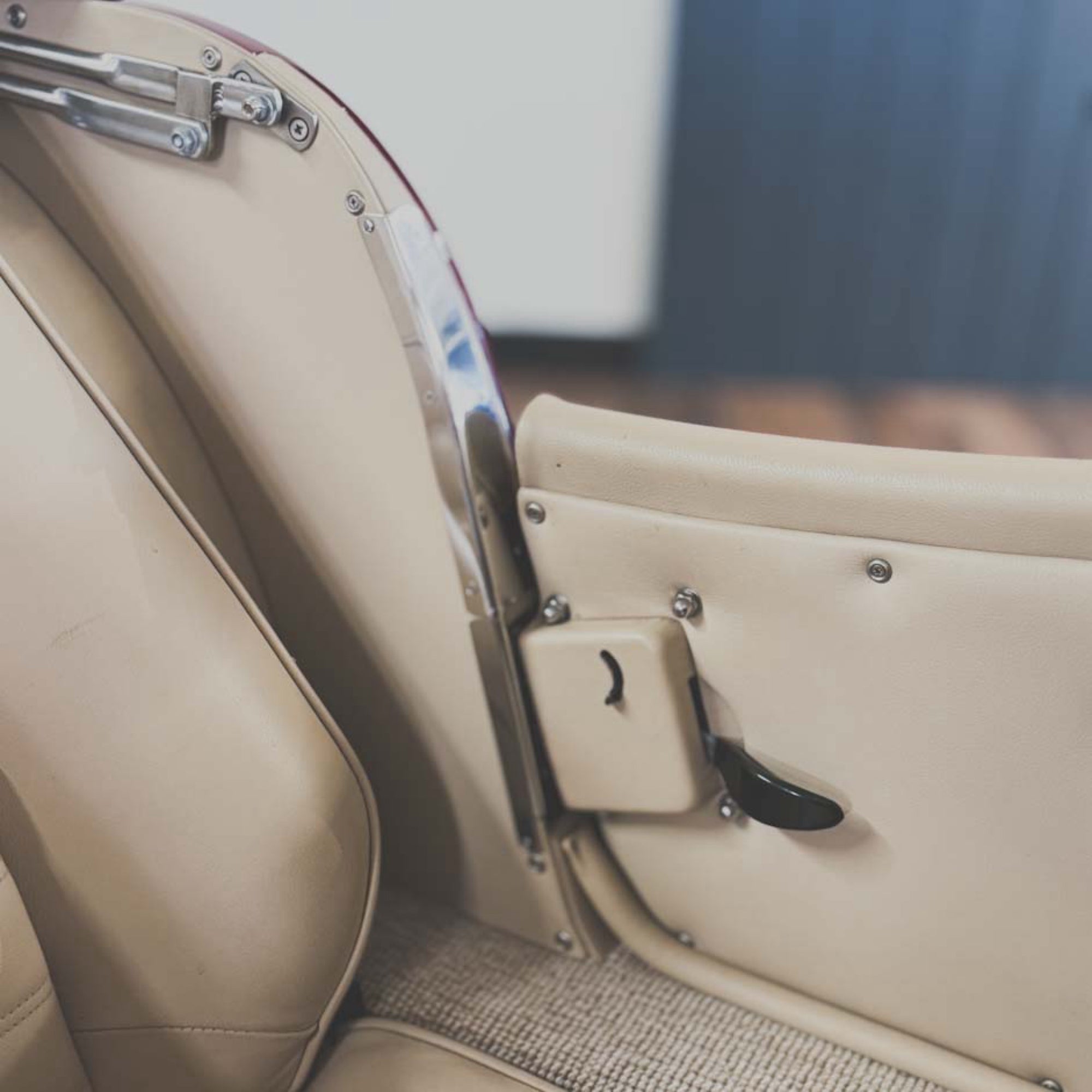 Morgan 4/4 80th Anniversary - 80th Anniversary Red