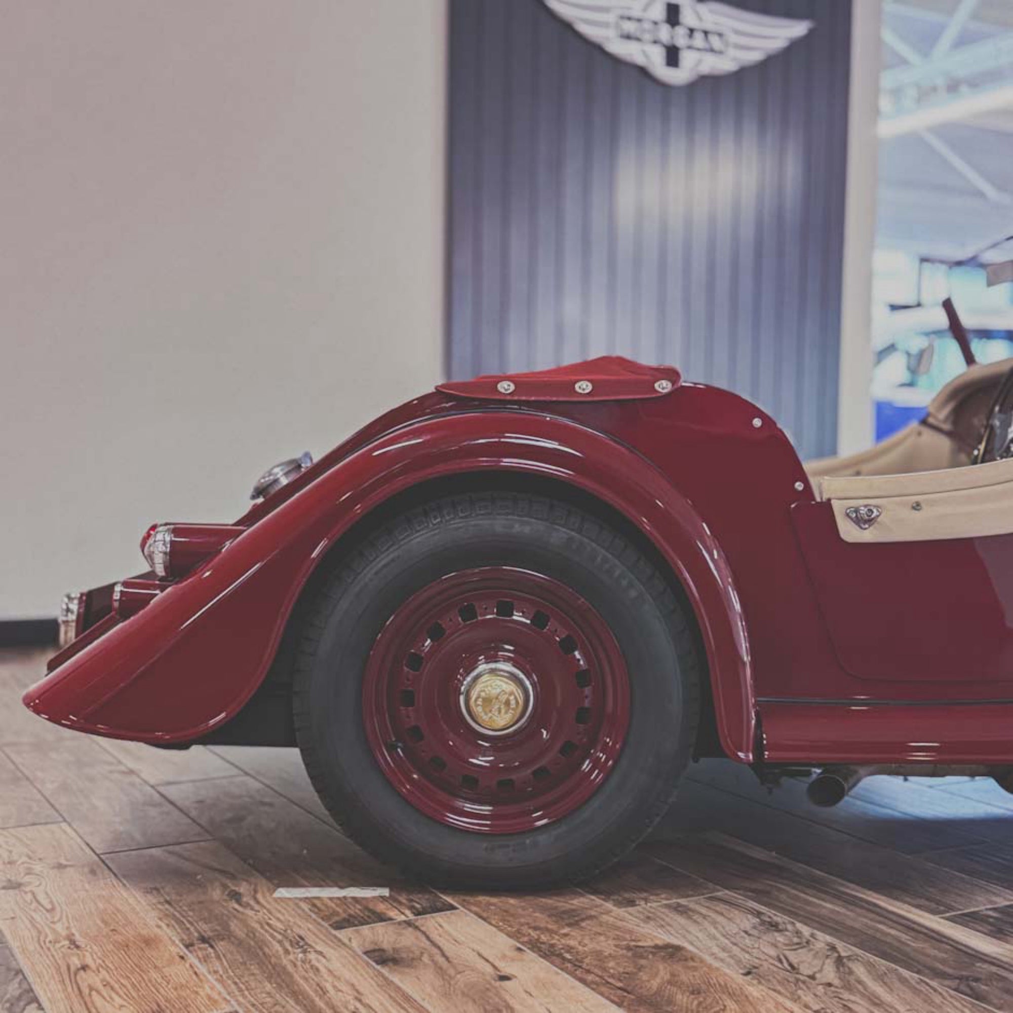 Morgan 4/4 80th Anniversary - 80th Anniversary Red