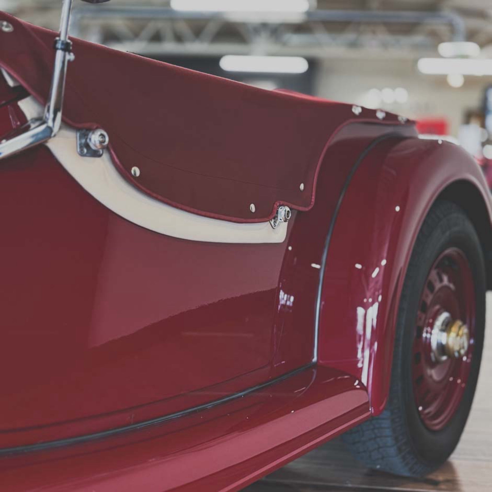 Morgan 4/4 80th Anniversary - 80th Anniversary Red