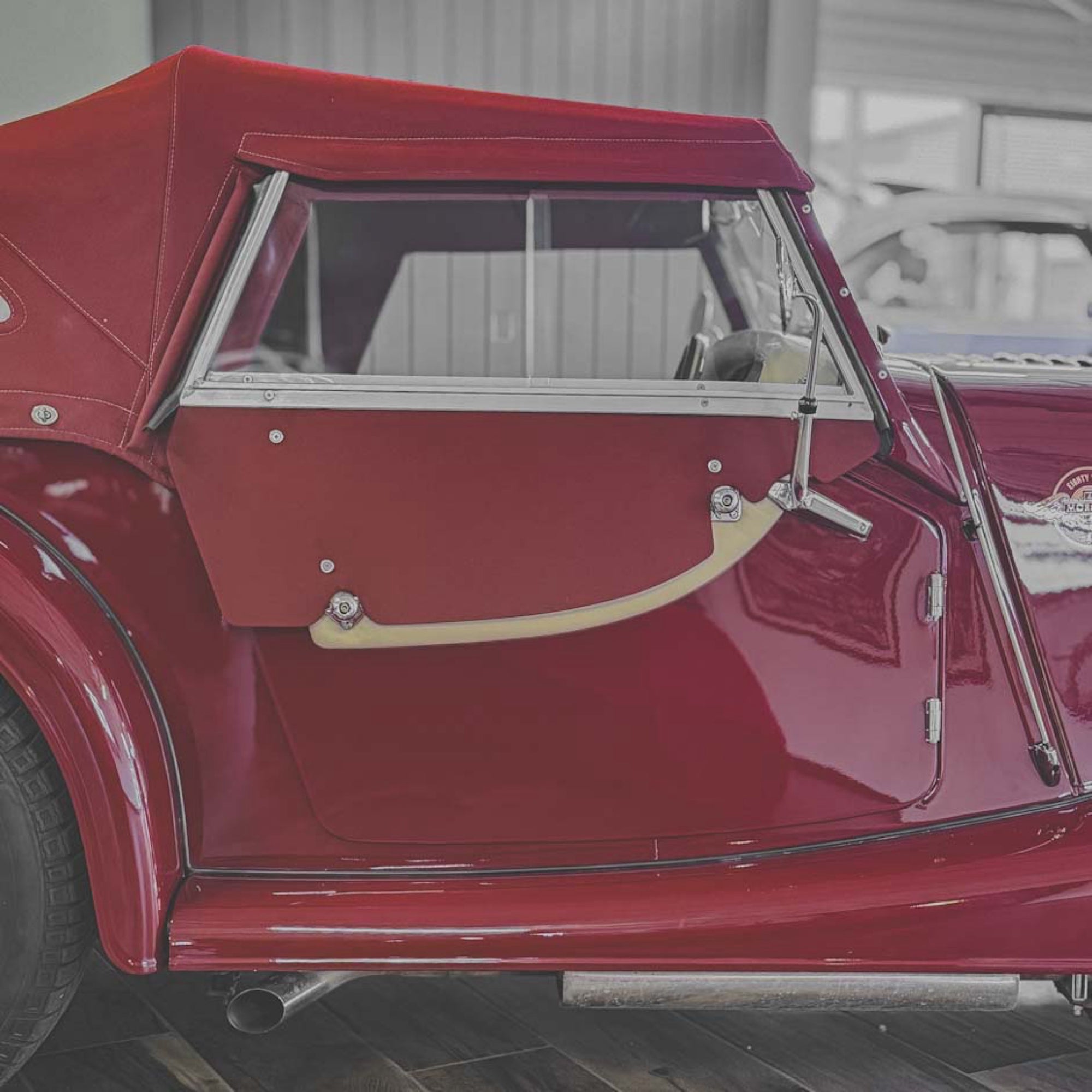 Morgan 4/4 80th Anniversary - 80th Anniversary Red