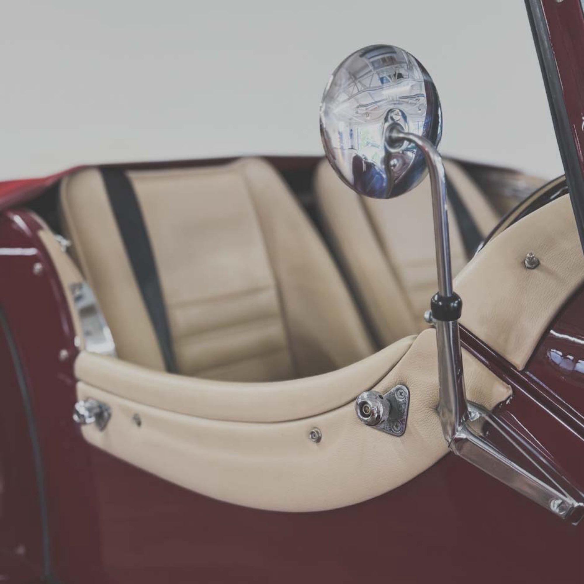 Morgan 4/4 80th Anniversary - 80th Anniversary Red