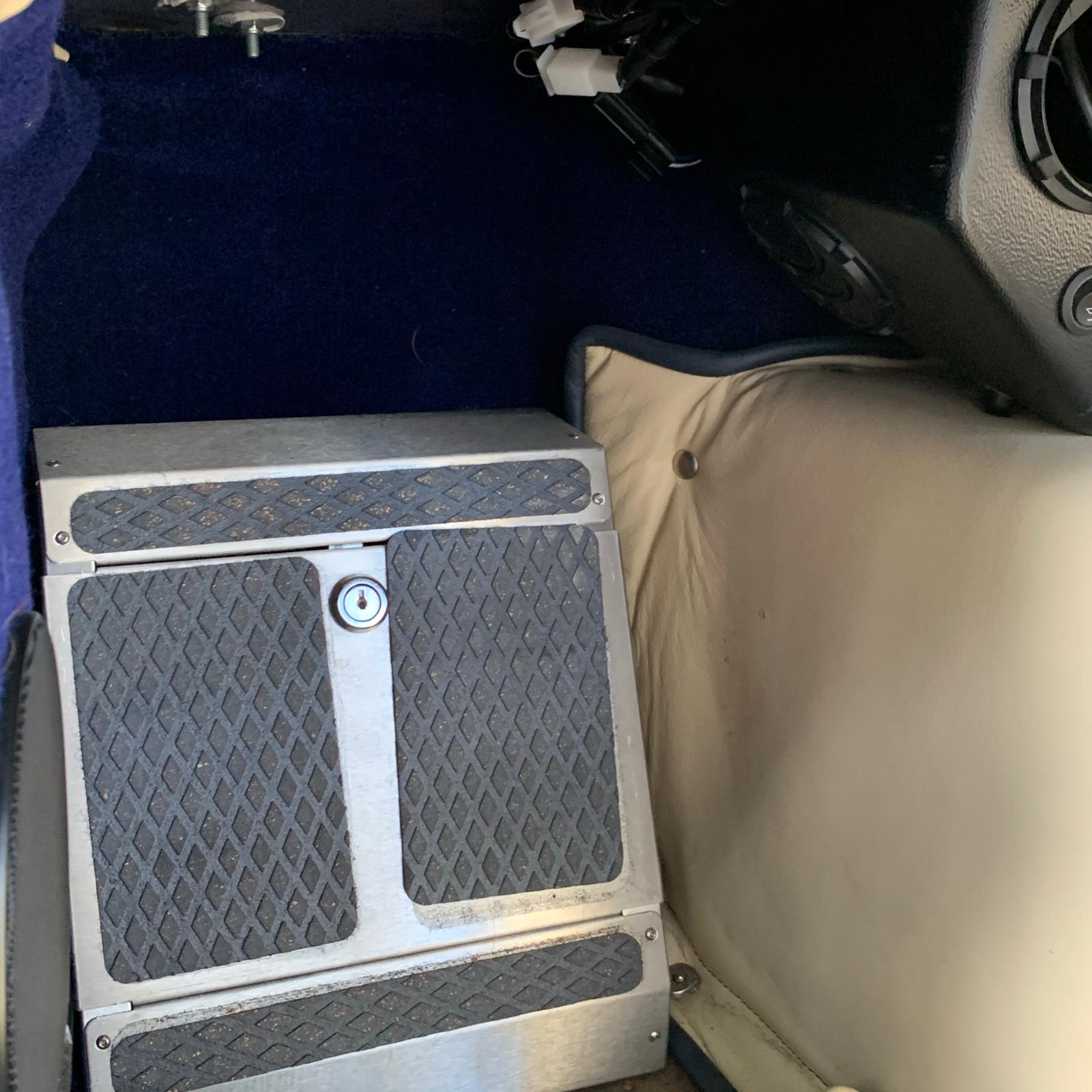 Morgan Roadster - Rolls Royce Blue