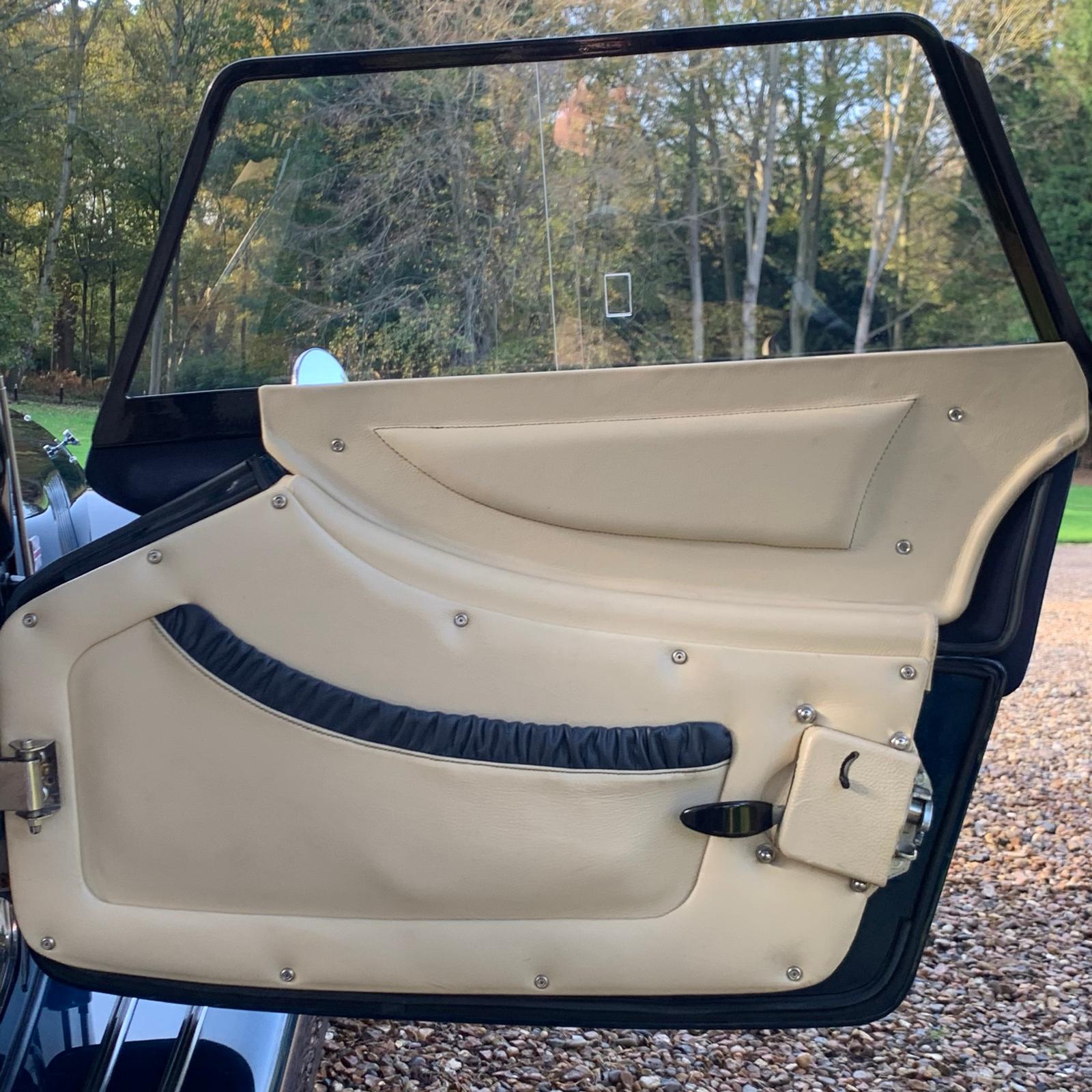 Morgan Roadster - Rolls Royce Blue