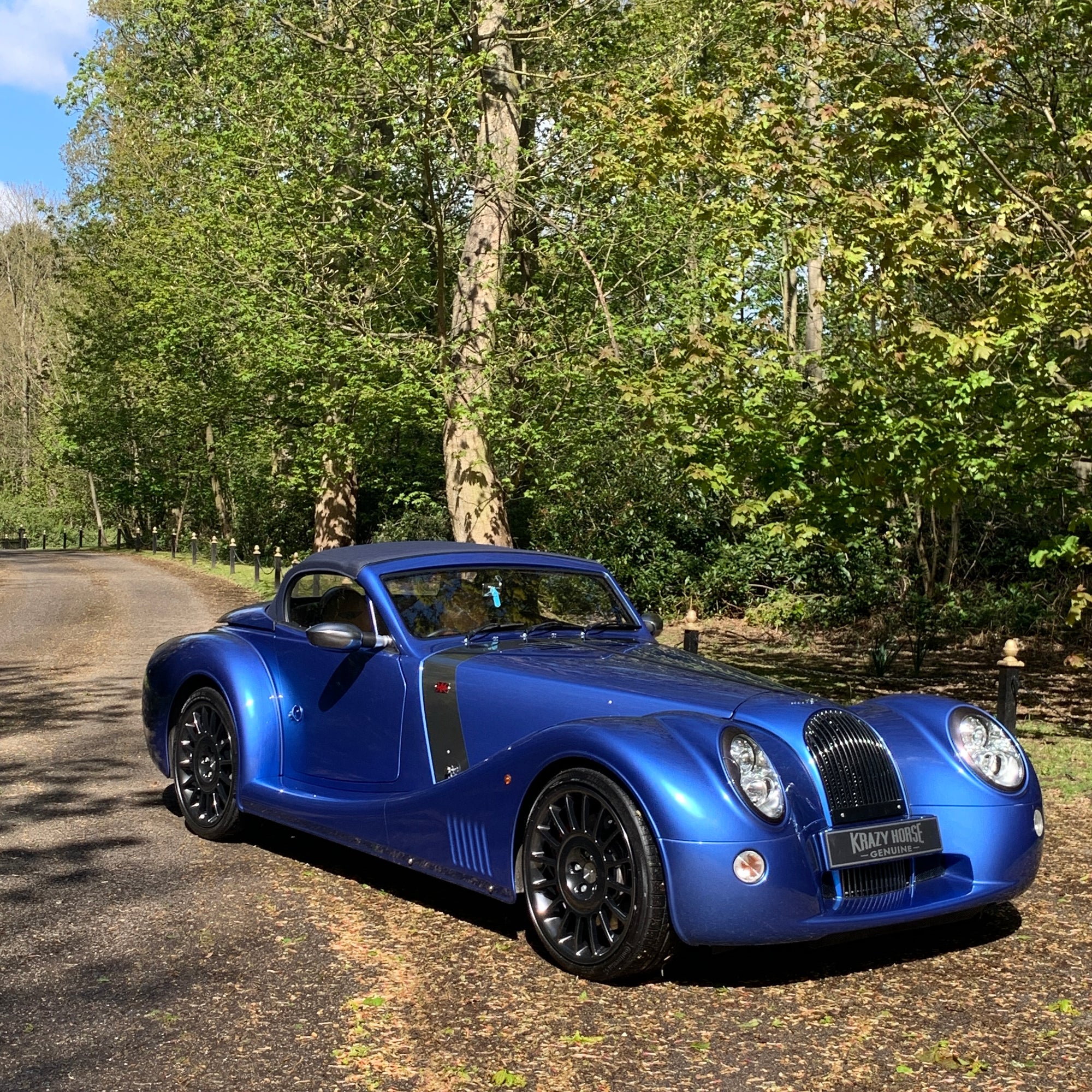 Morgan Mk5 Aero 8 - Topaz Blue Metallic with Ivory leather