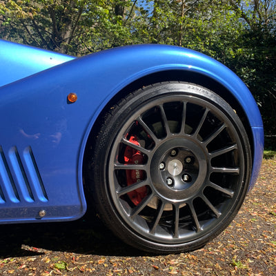 Morgan Mk5 Aero 8 - Topaz Blue Metallic with Ivory leather