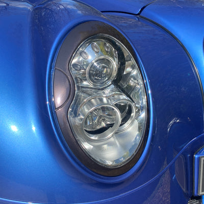 Morgan Mk5 Aero 8 - Topaz Blue Metallic with Ivory leather