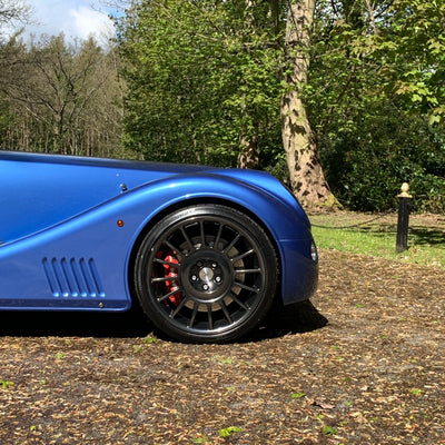 Morgan Mk5 Aero 8 - Topaz Blue Metallic with Ivory leather