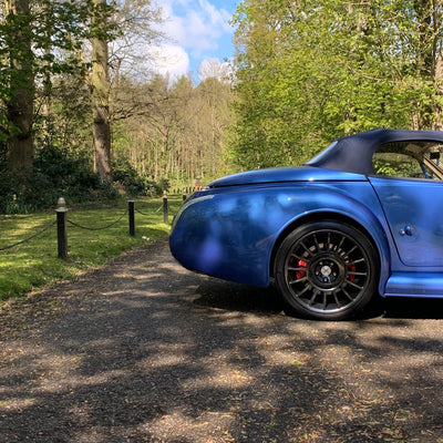 Morgan Mk5 Aero 8 - Topaz Blue Metallic with Ivory leather