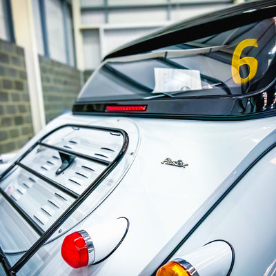 Morgan Plus Six Touring 6 Cyl. 3.0 Twin Scroll Turbo - Chevron White Metallic