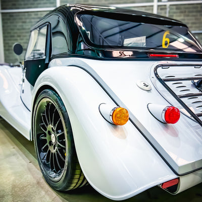 Morgan Plus Six Touring 6 Cyl. 3.0 Twin Scroll Turbo - Chevron White Metallic