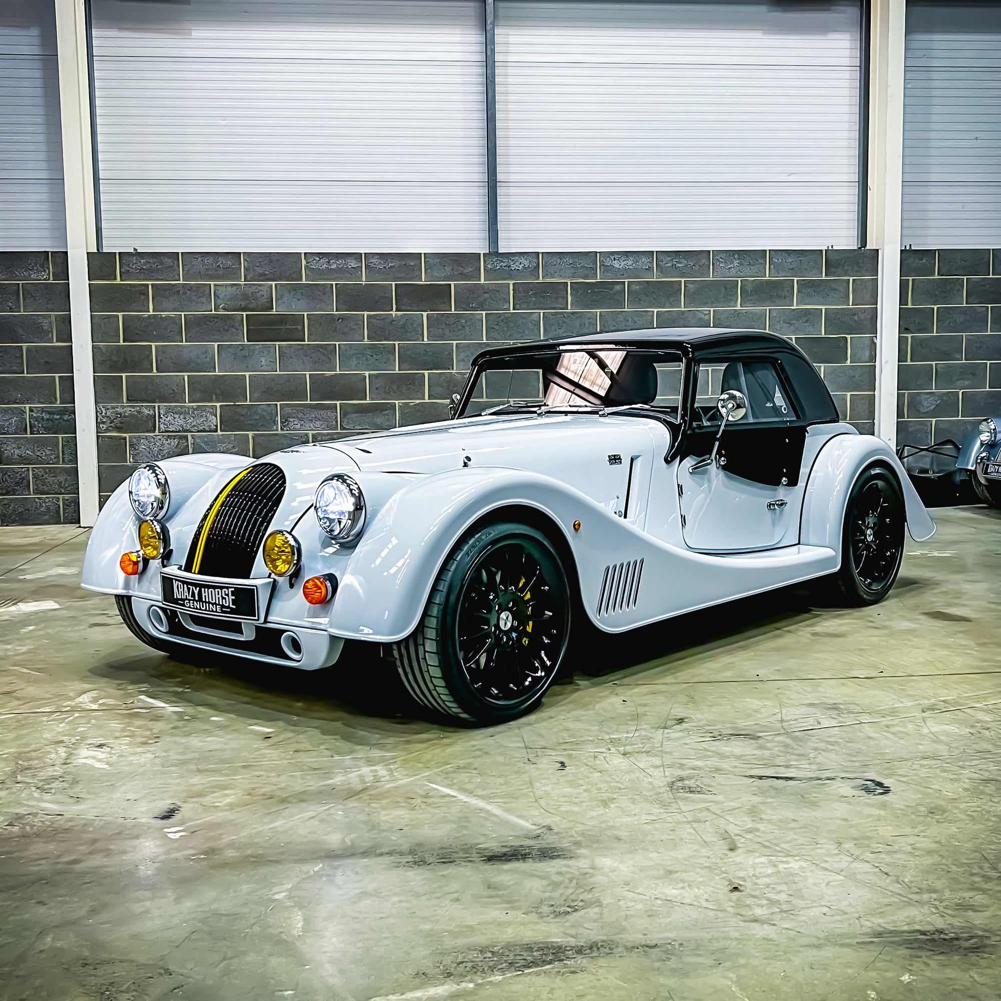SOLD - Morgan Plus Six Touring 6 Cyl. 3.0 Twin Scroll Turbo - Chevron White Metallic