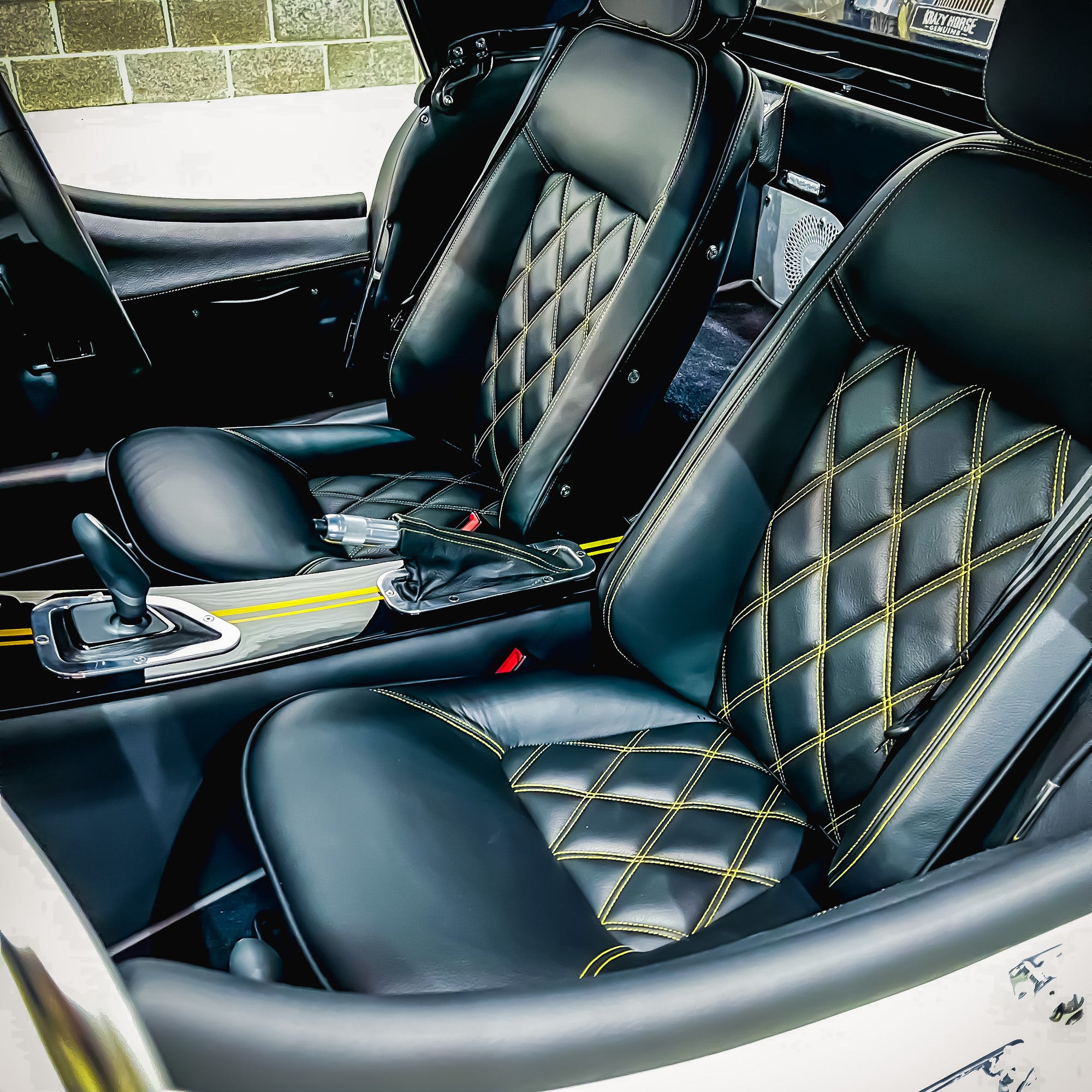 SOLD - Morgan Plus Six Touring 6 Cyl. 3.0 Twin Scroll Turbo - Chevron White Metallic