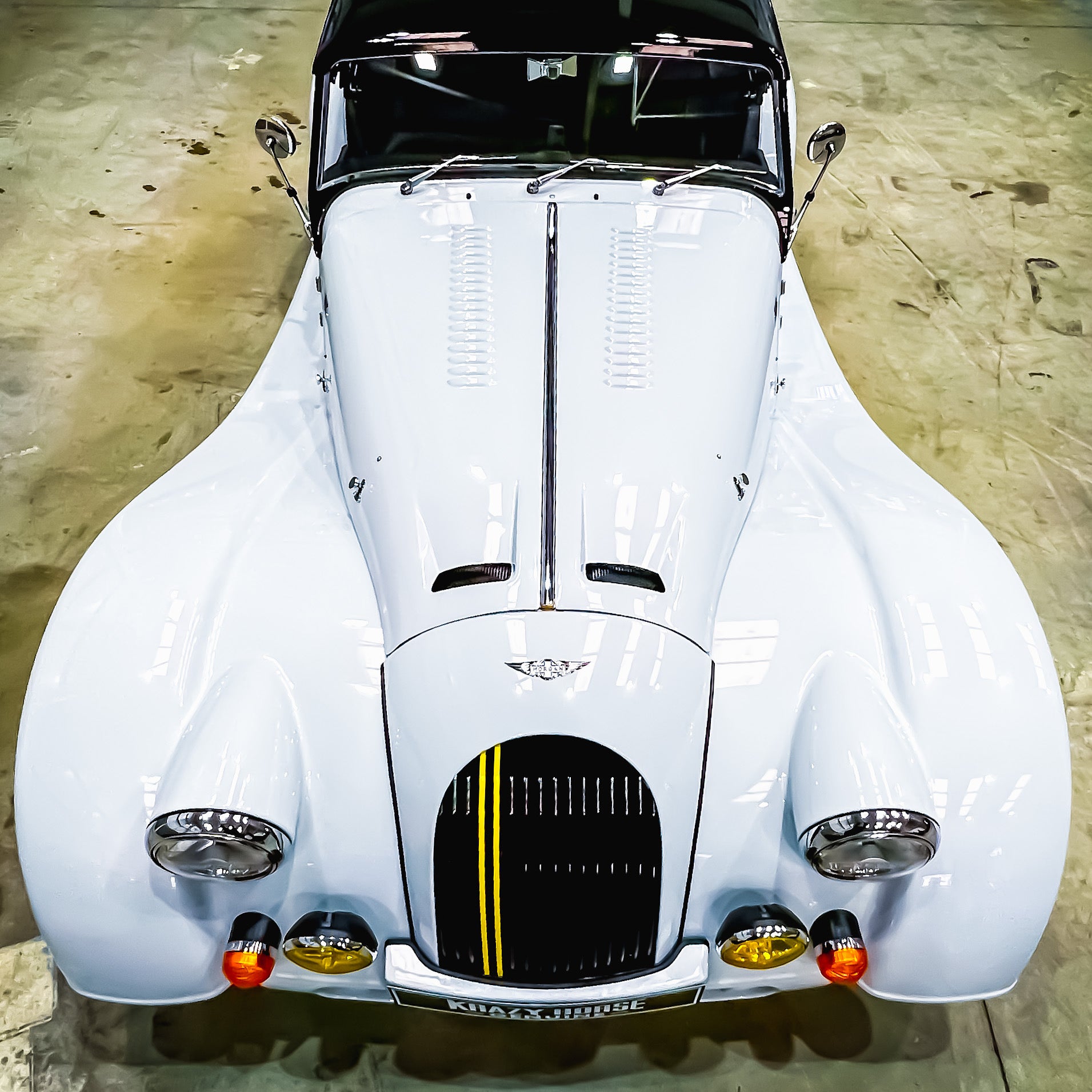 SOLD - Morgan Plus Six Touring 6 Cyl. 3.0 Twin Scroll Turbo - Chevron White Metallic