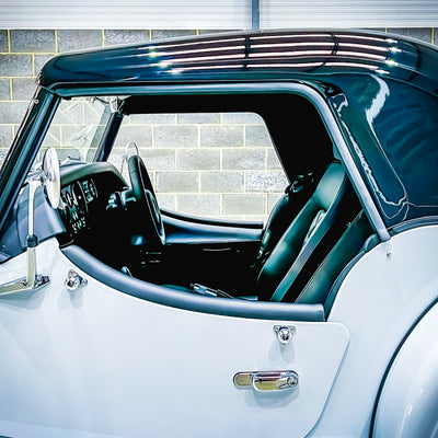 SOLD - Morgan Plus Six Touring 6 Cyl. 3.0 Twin Scroll Turbo - Chevron White Metallic