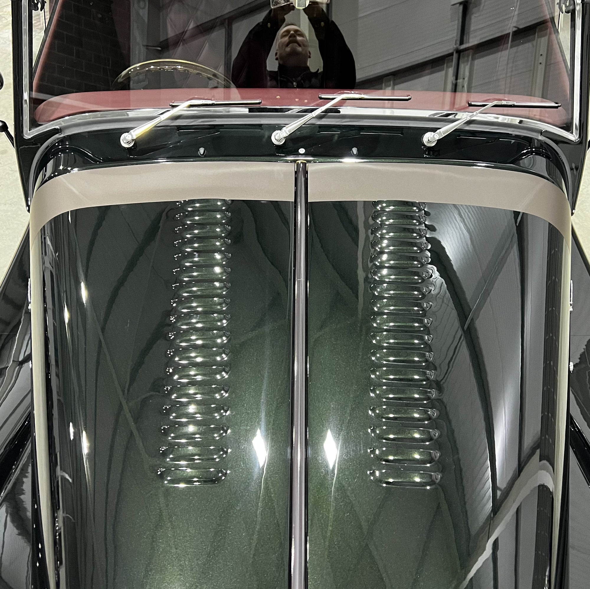 Morgan Plus Six - Dark Emerald Green Metallic