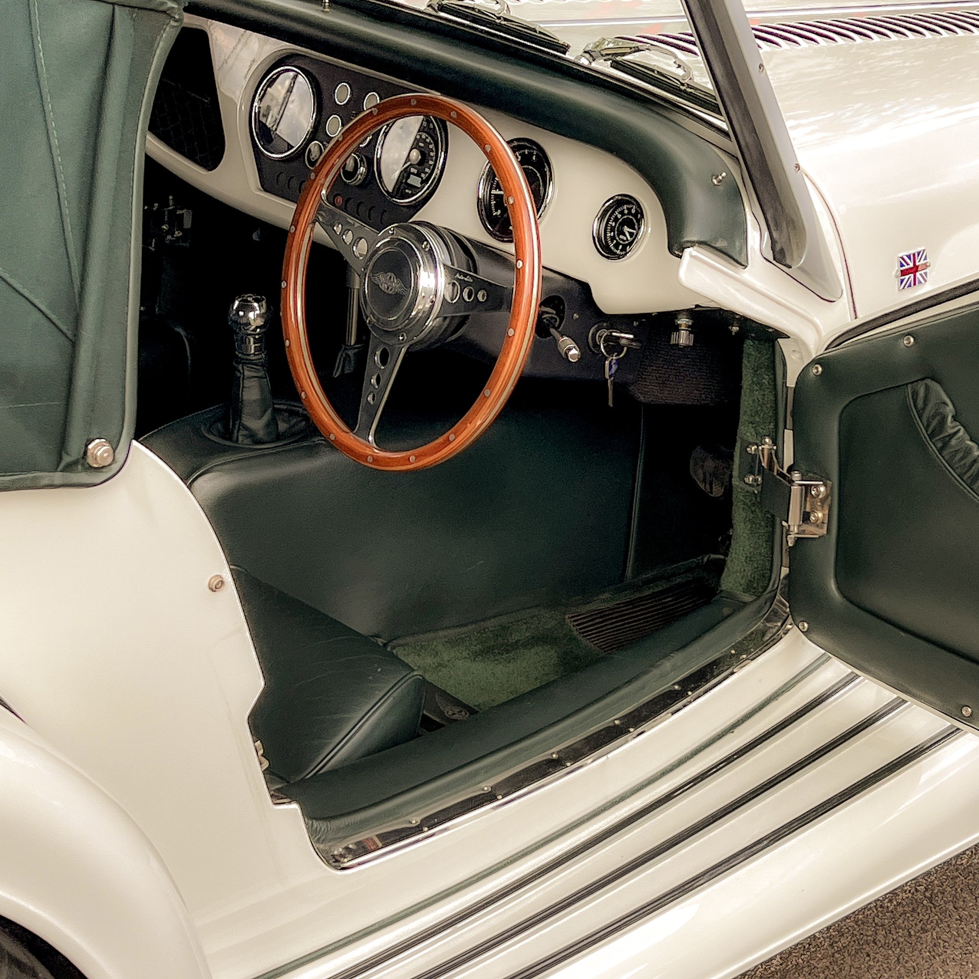 SOLD - Morgan Roadster 3.0 V6 223 BHP - Old English White