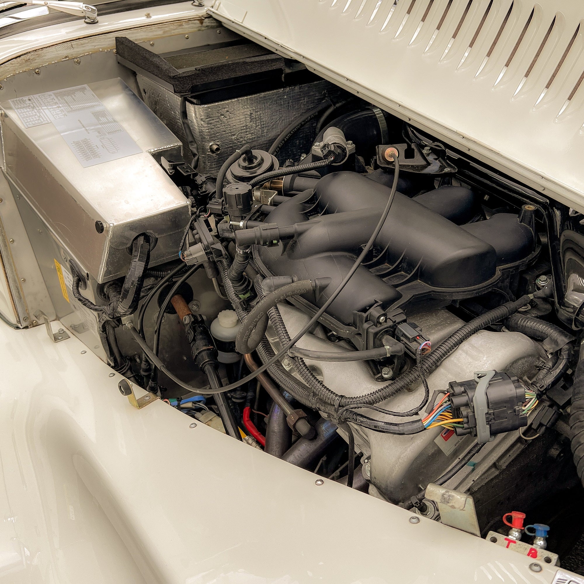 SOLD - Morgan Roadster 3.0 V6 223 BHP - Old English White