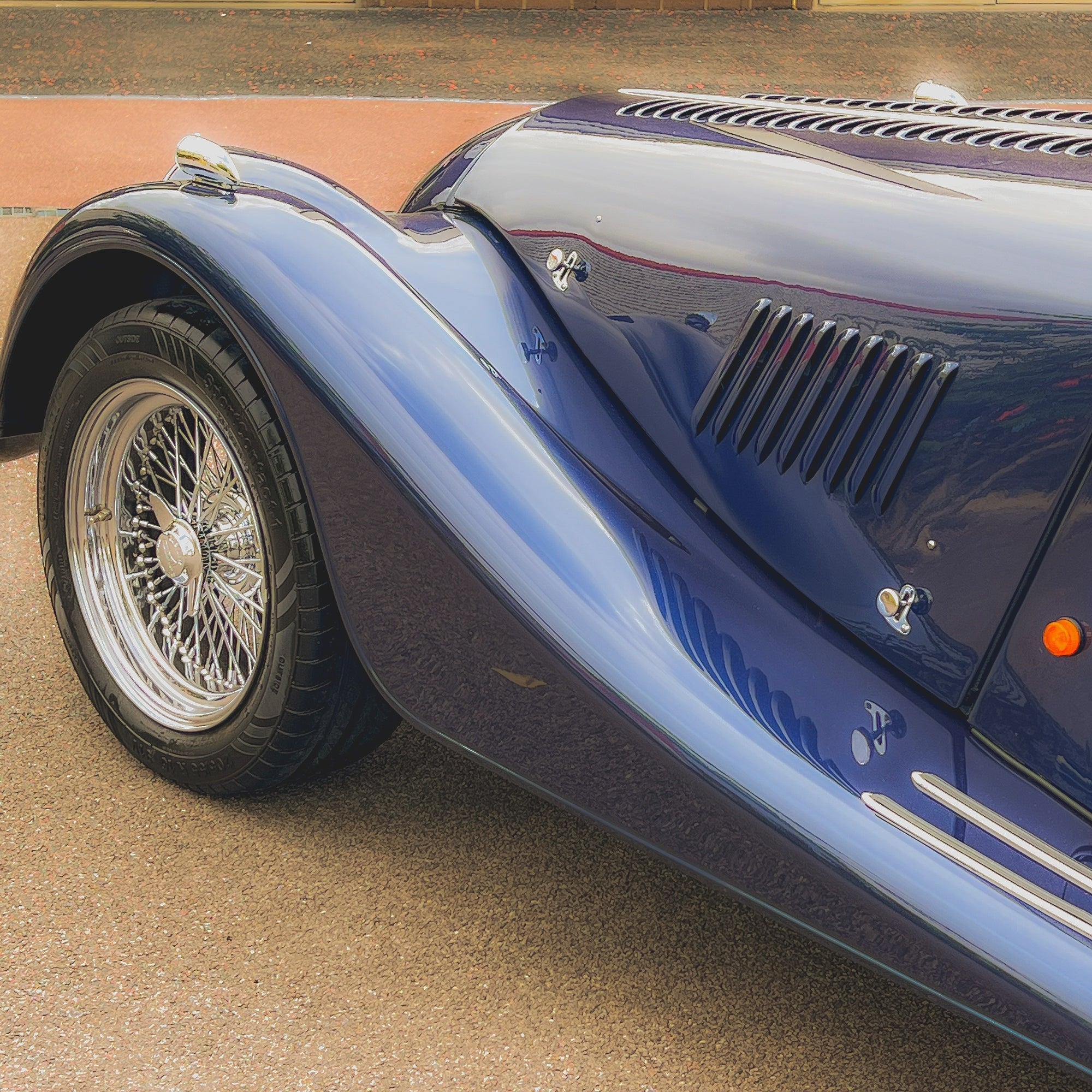 Morgan Plus 8 4.6 Ltr 220 BHP V8, SSL Front & Rear Suspension upgrade - Tour De France Blue