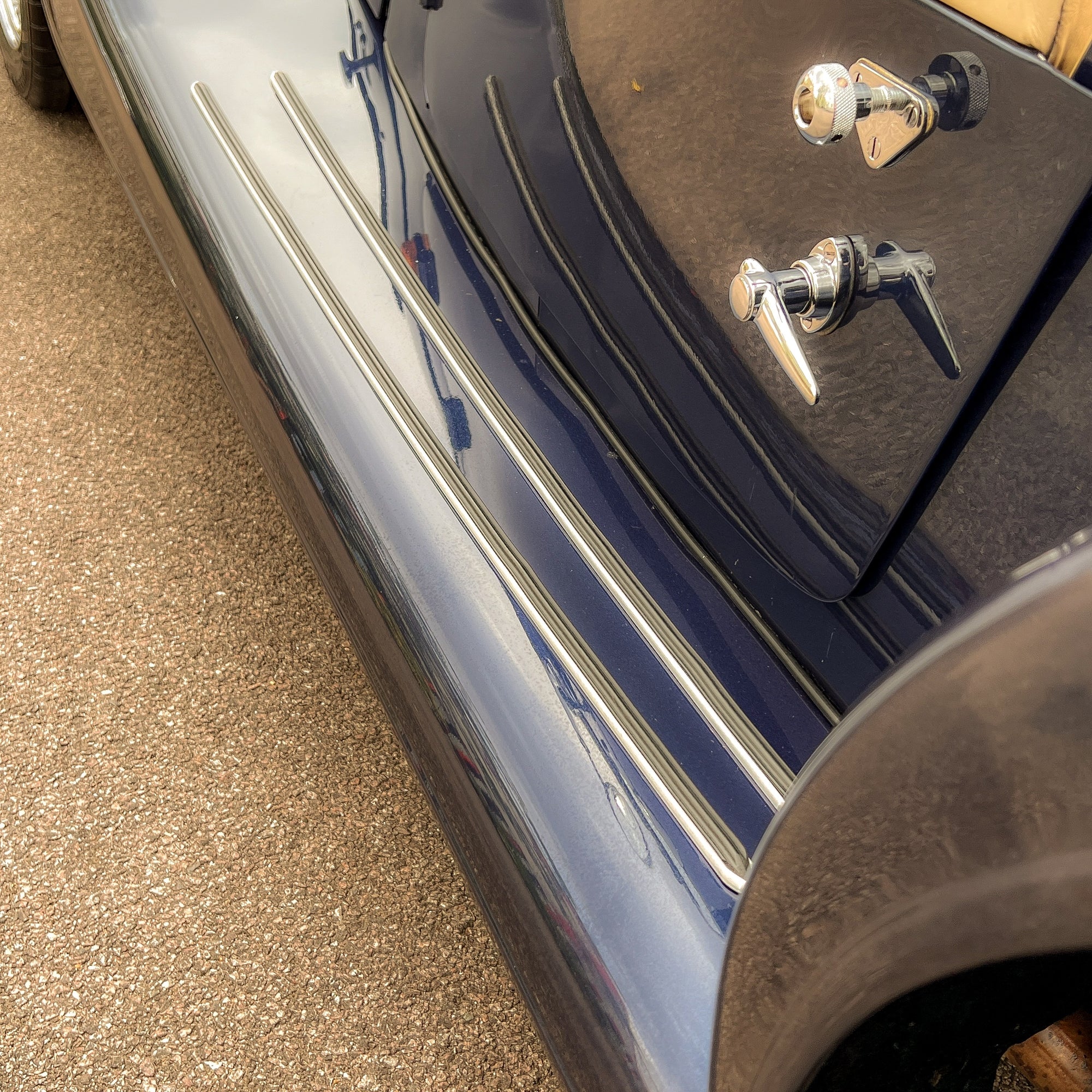 Morgan Plus 8 4.6 Ltr 220 BHP V8, SSL Front & Rear Suspension upgrade - Tour De France Blue