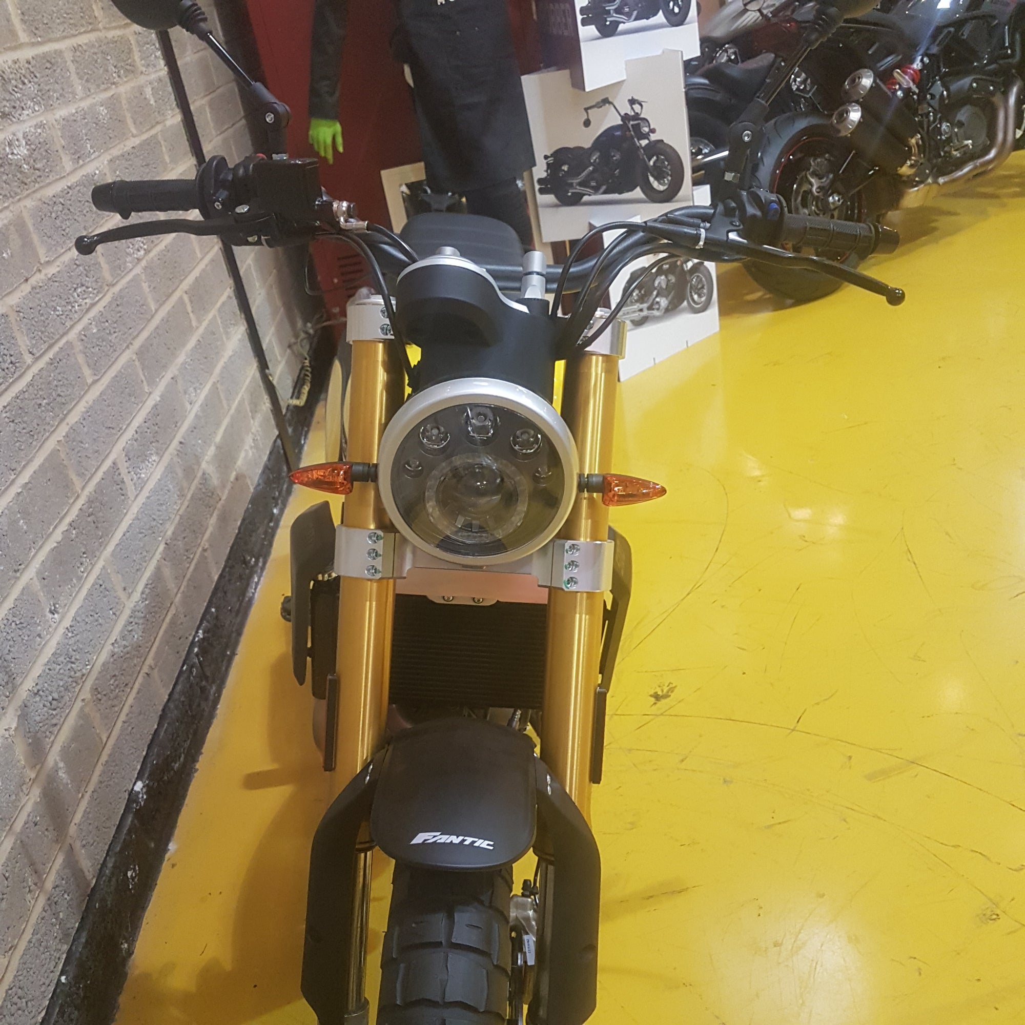 Fantic Caballero Scrambler 500 - Yellow