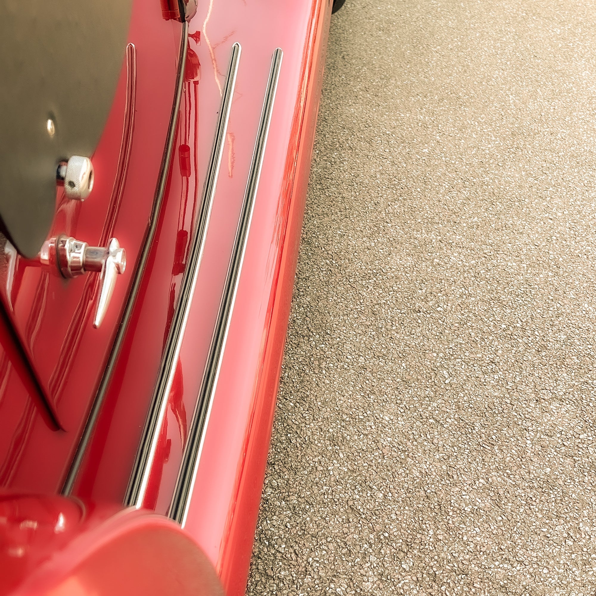 Morgan Plus 4 2.0 16v - Classic Morgan Anniversary Red