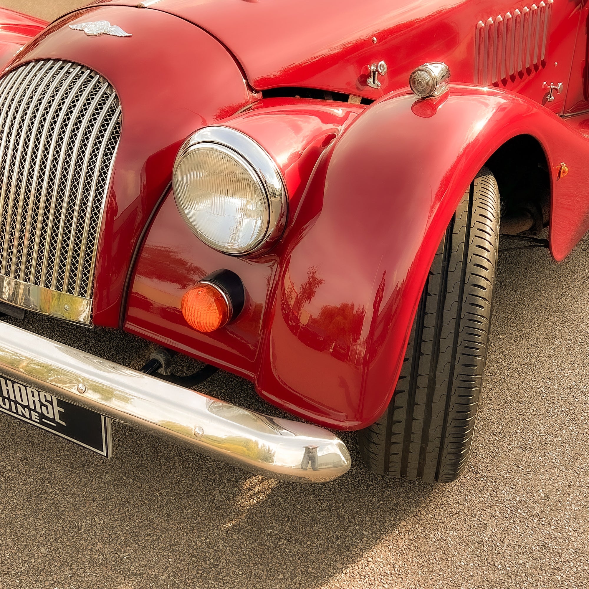 Morgan Plus 4 2.0 16v - Classic Morgan Anniversary Red