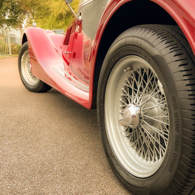 Morgan Plus 4 2.0 16v - Classic Morgan Anniversary Red